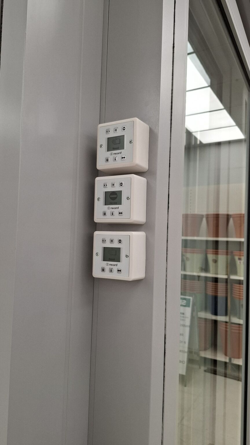 Record automatic door programme selectors on an Azul commercial entrance installation